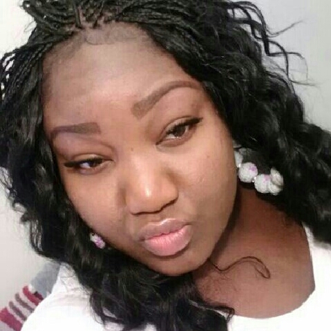 Im 23 im a full time college student, I wrk, n I hve no kids! Im n a relationship at this moment with Lashelton Harrison also known as Prince Valentine.......