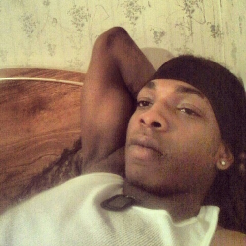 i rap i hustle i do anything to make it in life mr.real is who i am nd if u fake u gtts no words from me