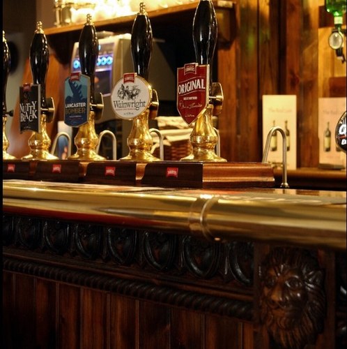A Daniel Thwaites traditional Inn located in the village of Stockton Heath Warrington, with real ale, wine & a bit of food Tony & Ceris welcome you...