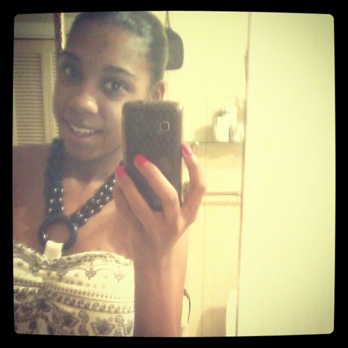 modelchick013's profile picture. 