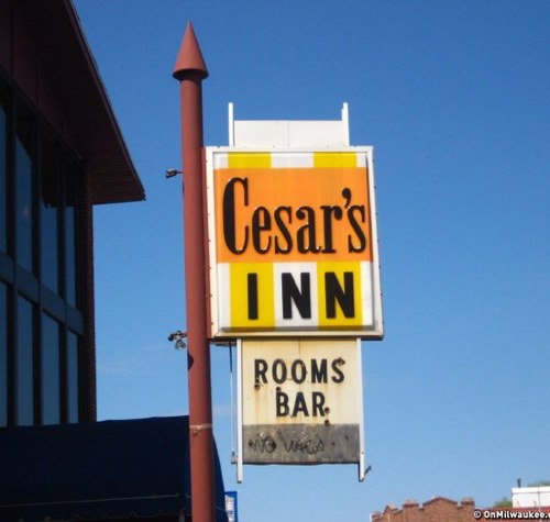 cesarsinn's profile picture. Cozy bar filled with good friends in the suburbs of west milwaukee (56th national)