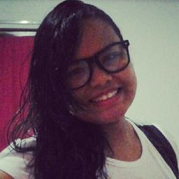 Sou maluca vivo minha liberdade, vítima da adolescencia e dessa sociedade fingida ñ sou melhor nem pior q ninguem, sou apenas eu mesma
*juliana* Me sigam ;-P