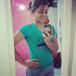 Namoradaa do @Luqilhoos , irmã&cunhada&gêmiia da @_caagloomy  :3  follow-me ?! (:
http://t.co/BHnT4h4sXB