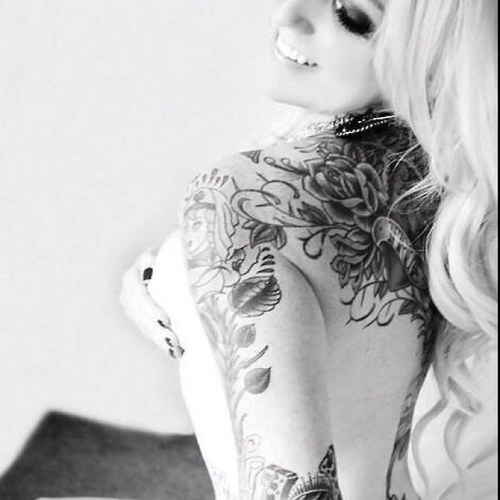 Sexy_lesbians's profile picture. Just a girl living in a dreary town. Venting to the homosexual universe on the interweb one tweet at a time.