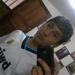 Soy Divertido Cariñoso Y Sentimental $ Si Quieren Conoserme Deelen a Seguir.! Real Madrid.Mi Pacion El Futbol