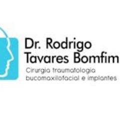 Atuando com Cirurgia Bucal, Trauma de Face, Implantes Dentários, Implante Zigomático, Enxertos Ósseos, Reconstruções ósseas e Cirurgia Ortognática.