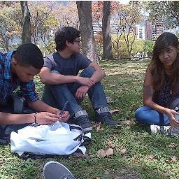 18. En el pais donde te pueden plomear derrepente. AZAR