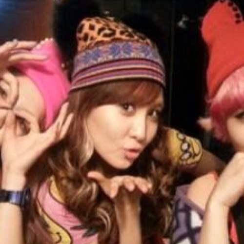 อันยองฮาเซโย~ หนูชื่อ ซอจูฮยอนประจำ AllFinFam นะค่ะ _ ฟอลโล่วมาได้นะค่ะ มักเน่ของโซนยอชิแด ใสๆ คุยได้สนุกๆ ไม่กัดค่ะ 사랑해요 ❤ [Start : 11.11.12 ]