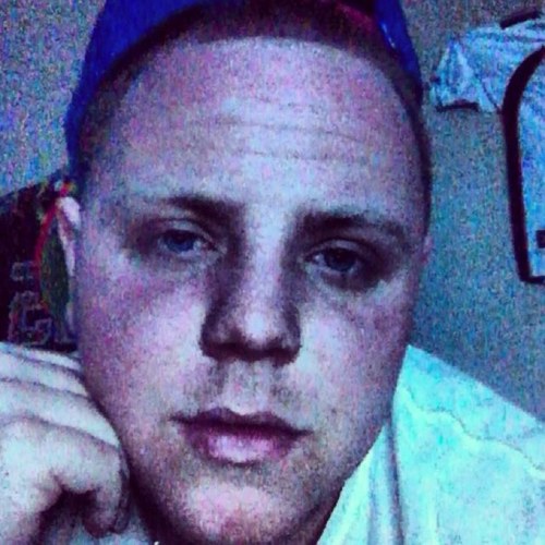 Hey whats up im 21, follow me and get to know me. I play baseball for my college. I love the outdoors and the beach.