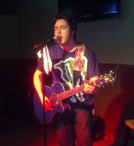 bronze_music3's profile picture. Country singer/songwriter. 17 yrs old. Inspired by johnny Cash. Influenced by Gary Allan. Amber Kay❤