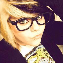 SillyVengeance's profile picture. Maman à temps pleins, amoureuse, passionnée de musique.3 Simple plan, Emblem3, Marianas Trench, Glee 3