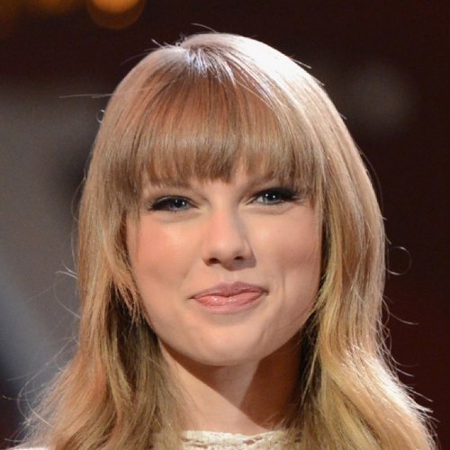 I don't want to be like taylor swift, i want her to be my friend that i can talk with, hug, just be with her. She's such an amazing person.