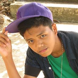 _day_dreamer01's profile picture. “If you play music for no other reason than actually just because you love it, the skills just kinda creep up on you.”



-Nuno Bettencourt