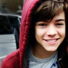 fOllOw mE !! rEaL DIRECTIONERS !! 
I love HARRY STYLES 3 !! :)