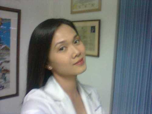 Sole Propreitor of Royal Pacific Dental Surgic Clinic, dentist, loves shoes and loves life. ;)