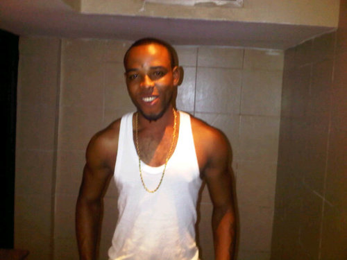 I'm a cool guy,luvin nd Godfearin.give respect 2 who is due 2 inferior I remain 2 my superior [respect]