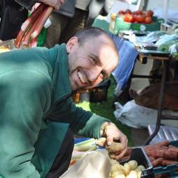 Supplier of fresh fruit & vegetables. Deliveries & markets across NE & Borders. Shops open daily in Kelso & Carlisle! #SBS winner 19/12/10