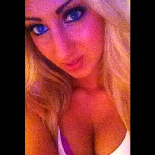 laylababexxx's profile picture. Its always nice to be nice :-) http://t.co/Hr5nivDUq6