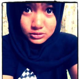 Azza , 18 y/o , just be myself & i love who i am :) Follow me ? then I will follow you back ! Essow Essow ~