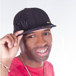 Sou musico cantor e compositor carreira solo.
Contato para trabalho guguinhasampa@live.com