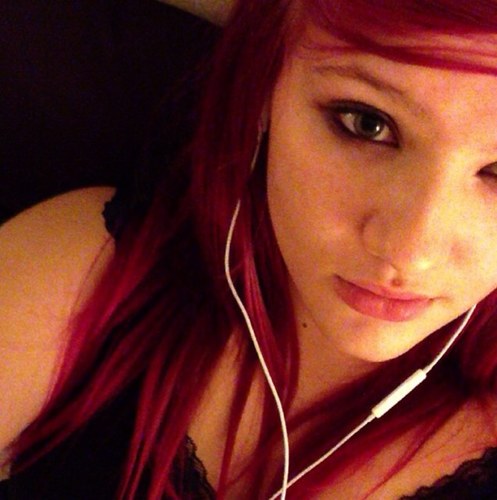 HarrySaysMeow's profile picture. Hey! I'll bite you if you don't like 1D :3