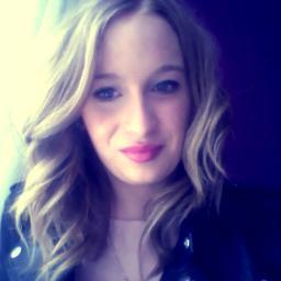 Music. One Direction. Food. Love. Friends. 
http://t.co/VmXxZU4mld