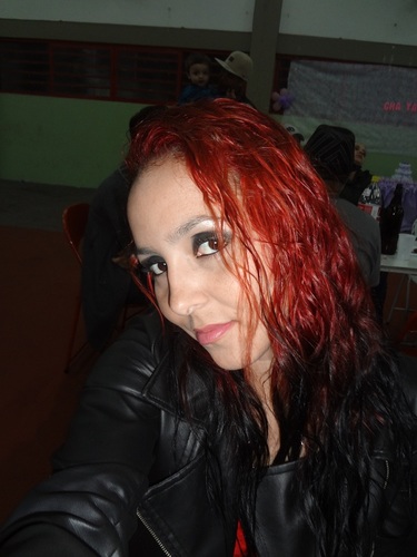 Em uma palavra consigo me descrever: LOKA..kkkkkkk