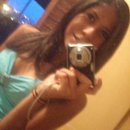sou uma estrovertida,alegra de bem com vida gosto de sair para se distriir com outras coisas,ir para shoopping...e-mail  naiaramiken@hotmail.com