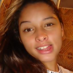 Louca,alegre,lindona,convencida,estudante,festeira,tripolar,amiga,concelheira e Fiel ...
