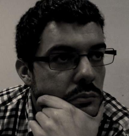 Ingeniero Informático de la UM. Loowid co-founder.