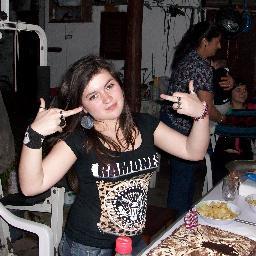 Hola soy Maryan ! soy fan de my chemical romance! tambien me gusta el rock, heavy metal y el punk!