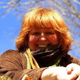 Singer, voice teacher, photographer.