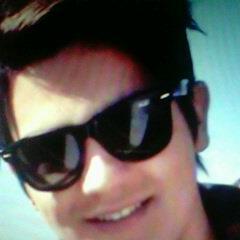 Não há distância pro amor, E se a saudade apertar Procure no céu A estrela que mais brilhar... Ela será o meu olhar (@luansantana)