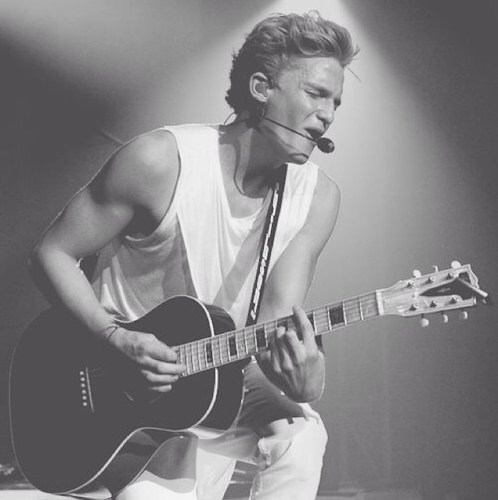 idk man, I just have a thing for Australian people☀