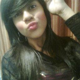 Holaa bebe sigueme y te sigo pues♥
•Me gusta verte fingir, que eres feliz sin mí:3 SOLTERA \O/♥ Muchos me critican, y ninguno me mantiene:') •PRINCE ROYCEE♥*-*