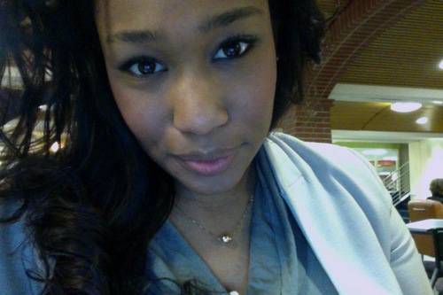 i'd rather be ridiculous.
single. intellegent. INDEPENDENT.



and i'm telling you...
@ur goin 2 love me ;)