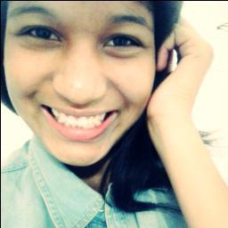 • 'Biografia {?}
Fala sério! Como vou resumir minha
vida aki no twitter?
;P