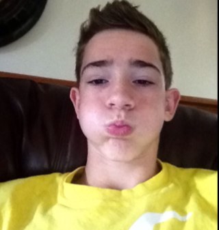 bootywork2000's profile picture. 