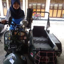 kebahagiaan itu kata sederhana tapi gak semua orang bisa merasakannya :)