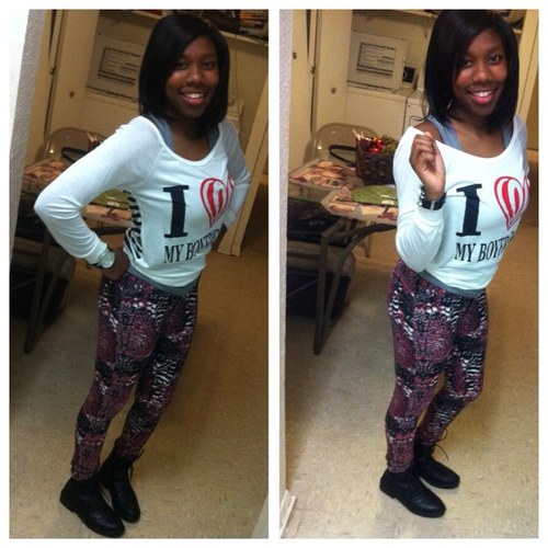 hi my name Akia but everybody call me kia I make u hoes mad cause I'm cute and I swagg I love to fake my way to top so follow me !!!!