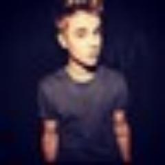 LOVE BIEBER! I love 1D Niall Horan is my fave Cody Simpson followed me!love basketball :3 I play guitar!I also know how to do da irish jig!I ave an accent:3
