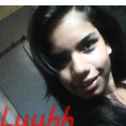*-* Não ligo que me olhem da cabeça aos pés..porque nunca farão minha cabeça e nunca chegarão aos meus pés ... Siimplees Assiim ... *-*