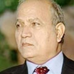 الأمين العام للمجلس القومى لحقوق الإنسان.
واستاذ القانون الدولى والعلوم السياسية.