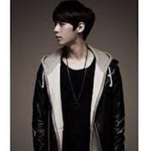 Verified roleplayer @idolism_studio ┆ Lee Minhyuk of BtoB #90liner [112990] ┆ Vocalist, Rapper, Visual ┆ Yull's cousin/Imaginary big brah.