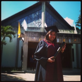 Seguidora de la Buena Vibra, social con ful positivismo, estudiante de administración, contabilidad  y tributaria. Peace & Love.