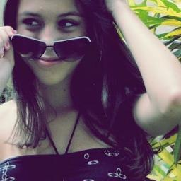 Tenhoo 14 aninhoos de vidaa , sou chata d+ , C-I-U-M-E-N-T-A pakaralho , gostoo deles , se apego ni vc faciinh '
Segue ;3