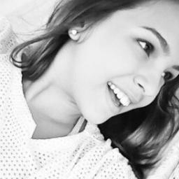 Eu pensei que as coisas do mundo, não iriam me derrubar. ♪ Fé, muita fé.