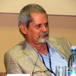 Filósofo, ensayista y periodista cubano.