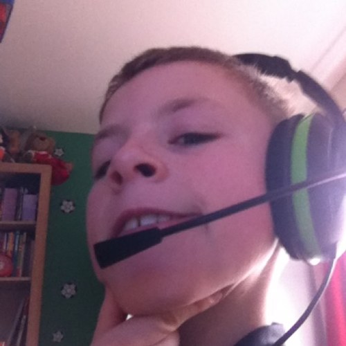 JakeHopkins9's profile picture. Please send me a message if you play minecraft or COD on the xbox. Tell me your Gammer Tag. Age between 9 and 14