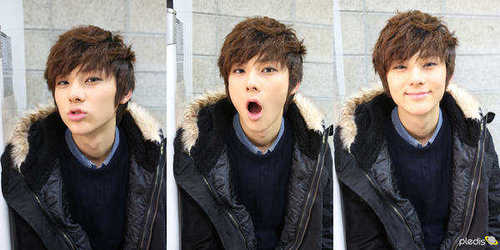 Hwang Minhyun 황민휸's NU'EST MEMBER . @kpopRP_ent ...
 I'm not real minhyun,real minhyun doesn't hv twitter. ^^